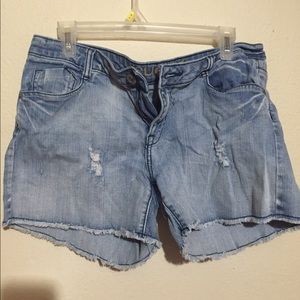 RUE 21 BOYFRIEND SHORTS - Light Blue
