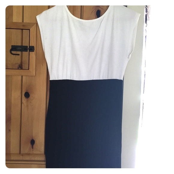 Forever 21 black and white form fitting dress.