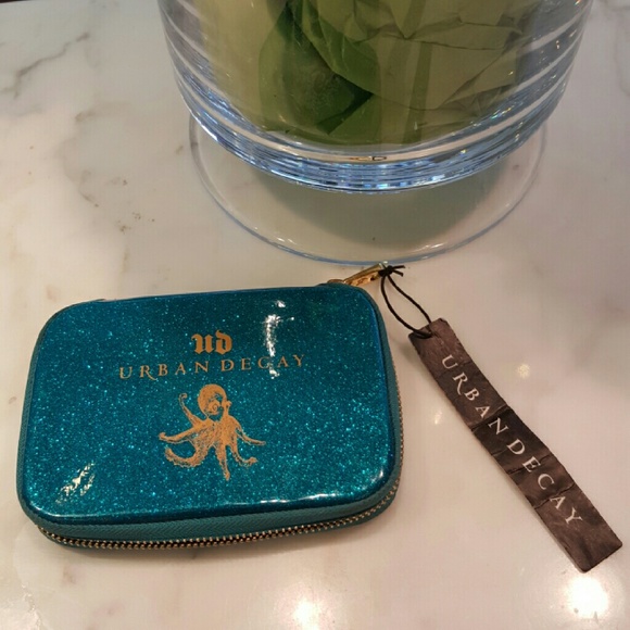 Urban Decay makeup palette