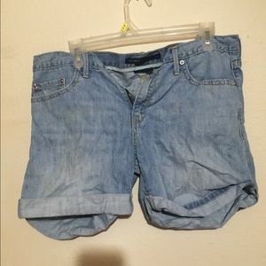 LEVI'S BOYFRIEND JEAN SHORTS - Light Blue