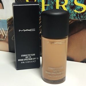 MAC Studio Fix Fluid SPF 15 - ONLY NC44 (New)