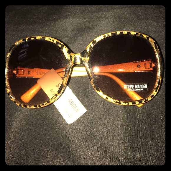 ❗️SOLD❗️Steve Madden Sunnies ☀️😎