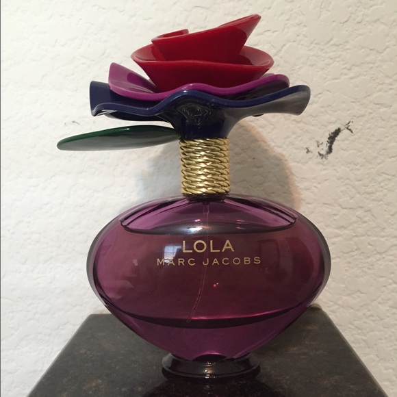 LOLA by Marc Jacobs 🌺