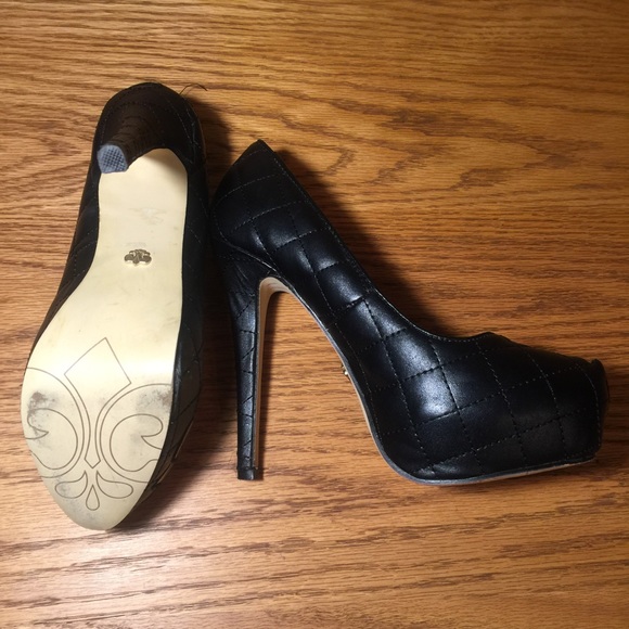 Like New Dereon Black & Gold Heels! SZ 8! - Picture 3 of 4