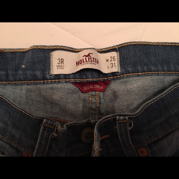 Hollister ripped skinny jeans - Picture 3 of 3