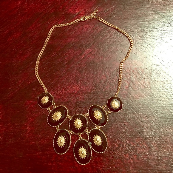Black and gold statement necklace!