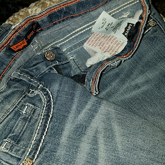 Levi jeans sz12 girls boot cut in gr8t shape!! - Picture 3 of 3