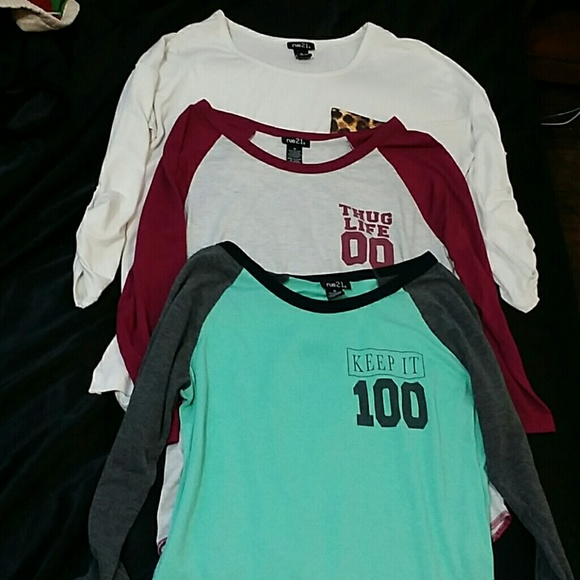 Bundle of 3 barely worn t shirts!!!