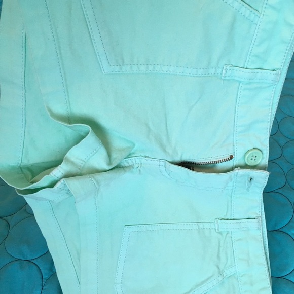 Mint short shorts!
