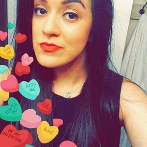 Meet your Posher, Ana