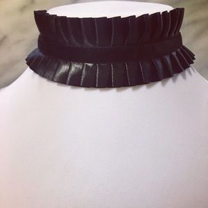 Black detailed choker