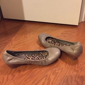 Jessica Simpson Gray Wedges-Size 10