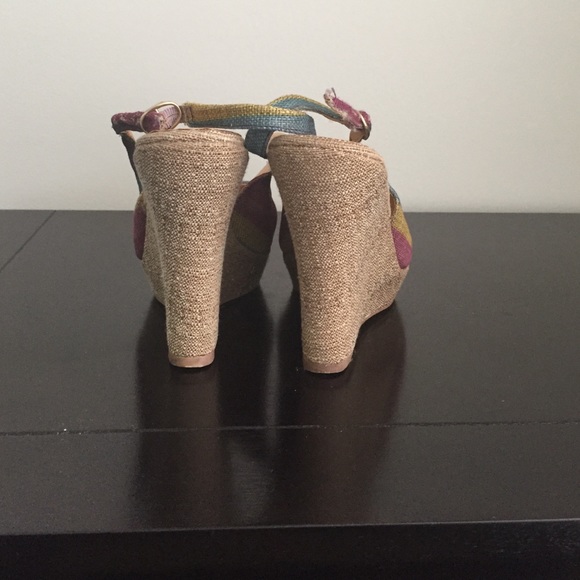 Sandals - Picture 3 of 3