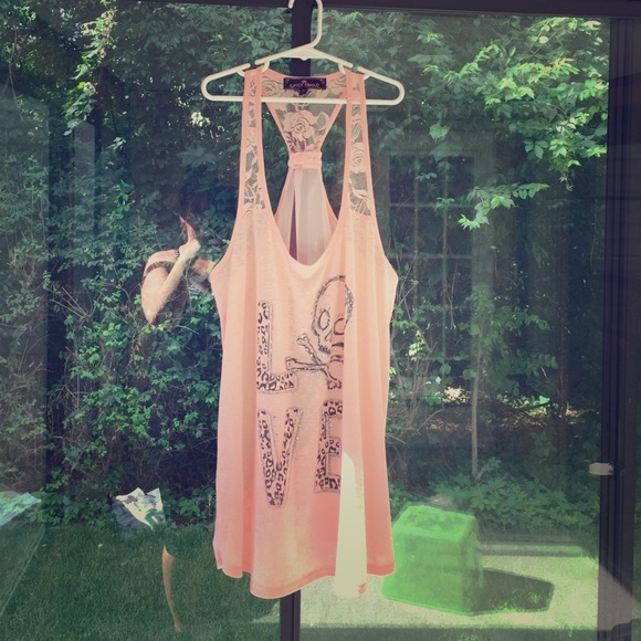 Peach tank...💀... NWOT