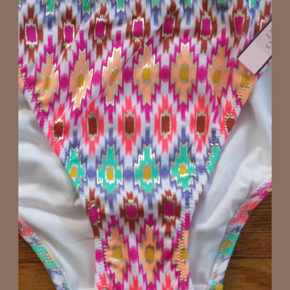 The teeny bikini bottom (white ground ikat foil) - Picture 3 of 5