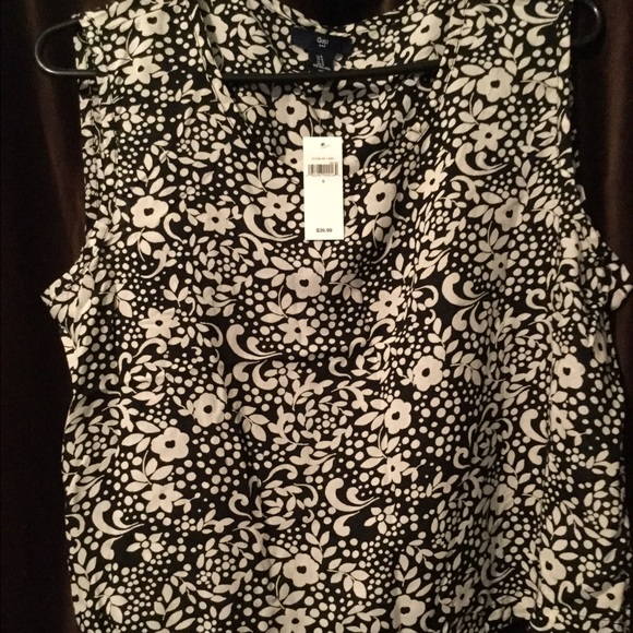◇Wknd Sale◇ NWT Gap Crop Top