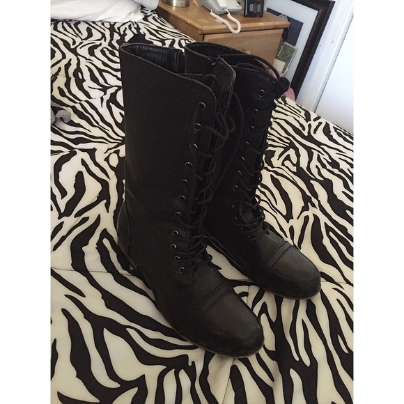 Black combat boots! 🕷