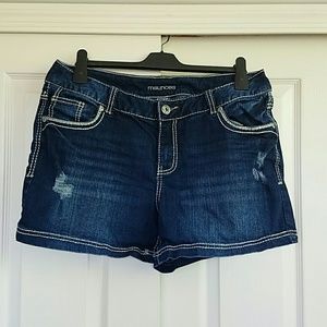 Distressed shorts