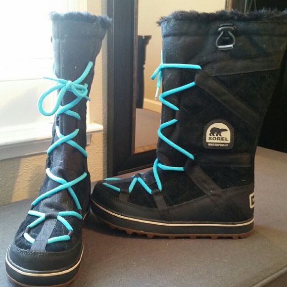 Black Sorel Waterproof Snow Boots