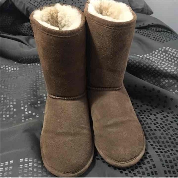 xXSOLDXx UGG style BearPaw boots
