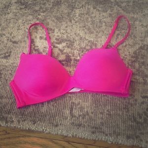 V-neck push-up bra!