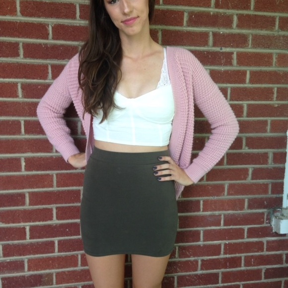 Olive mini skirt - Picture 2 of 3