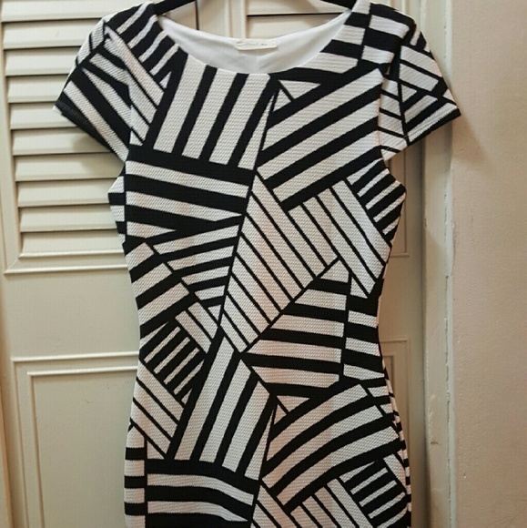 Summer Mini Dress - Picture 2 of 3