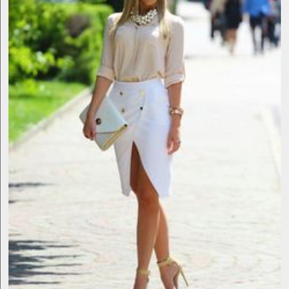 NWT Zara Basic White Crossover Skirt &Gold Buttons