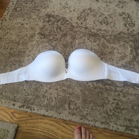 Victoria secret bomb shell padded strapless bra!!!