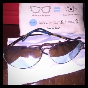 Toms Maverick aviator sunglasses