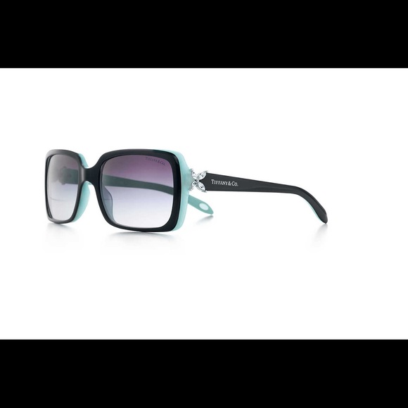 **SOLD** Tiffany & Co. Victoria sunglasses