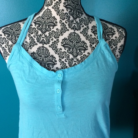 GAP tank - Picture 2 of 3