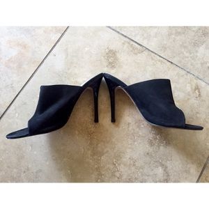 ⭐️Black Leather Mules⭐️