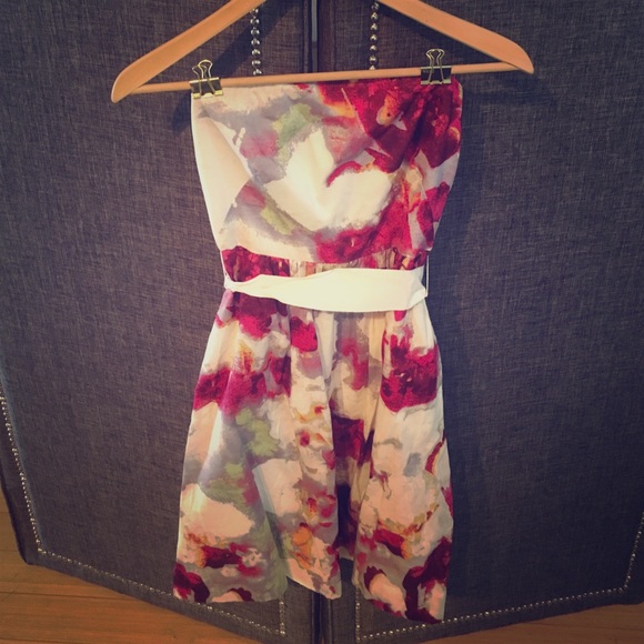 Strapless floral dress - Picture 1 of 1