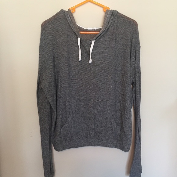 Shirt/hoodie