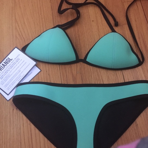 Authentic Triangle Miami mint top and bottom
