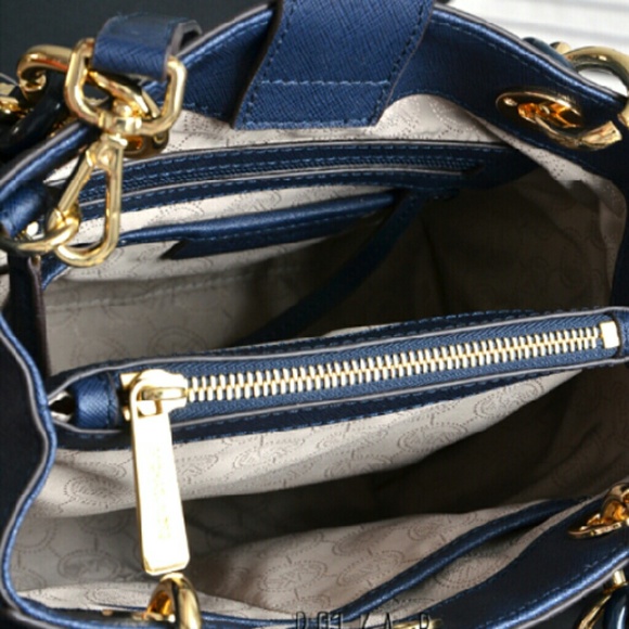 New Michael kors purse - Picture 2 of 2