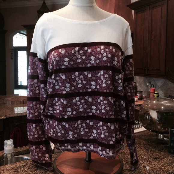 American eagle long sleeve top.