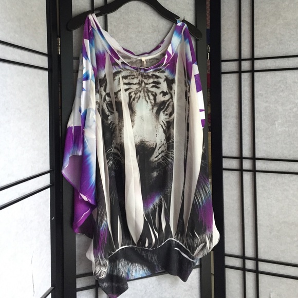 Tiger cold shoulder tunic