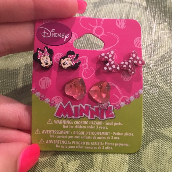 Minnie Disney earrings 3 pack.