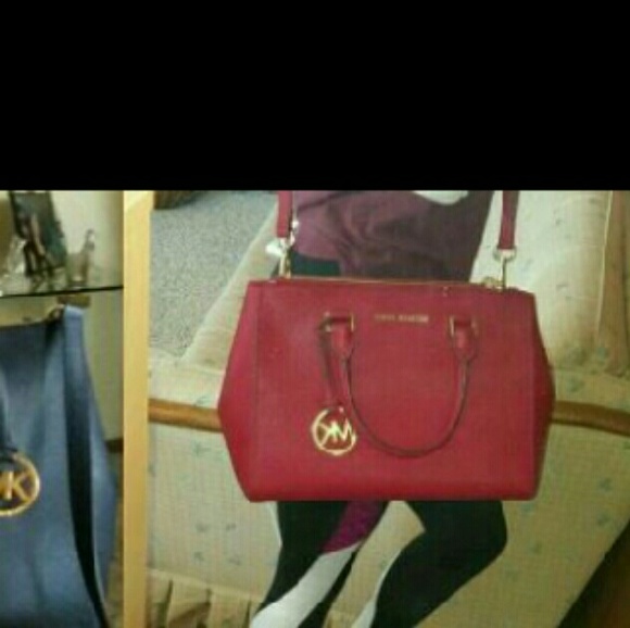 New Michael kors purse - Picture 3 of 3