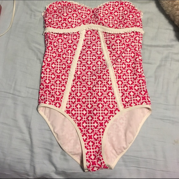 Laundry by shelli segal pink one piece swimsuit