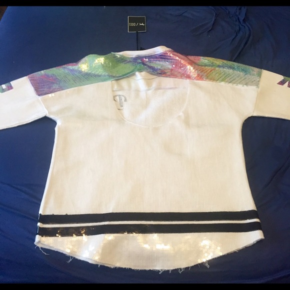 FLASH SALE NWT LIMITED RELEASE VICTORIA'S SECRET - Picture 3 of 3