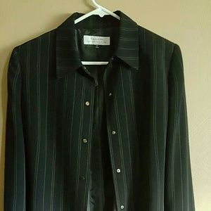 Tahari
Arthur S. Levine Coat