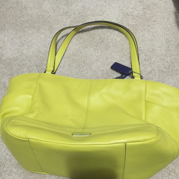 Brand new coach leather shoulder bag