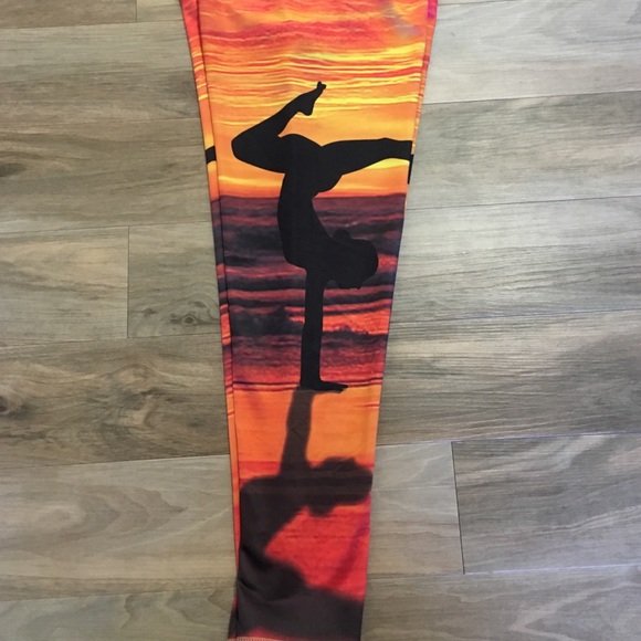 Body Angel Athletic Wear Capris - Picture 2 of 3