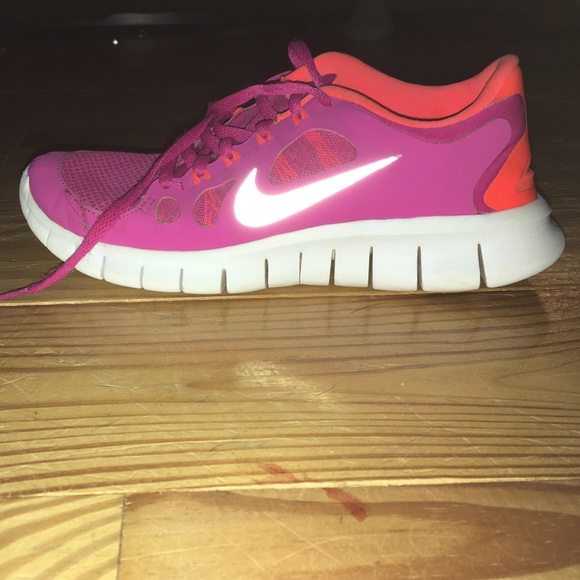 Nike tennis shoes