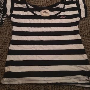 Hollister tee