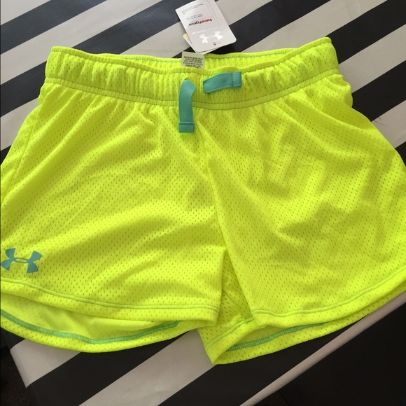 Running shorts neon underarmour