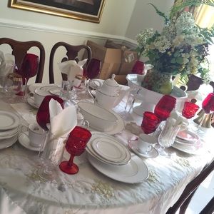 Lenox Fine Bone China     A set of 4